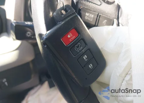 2016 Toyota Rav4 Hybrid Xle z USA, uszkodzony, nr VIN JTMRJREV2GD031248